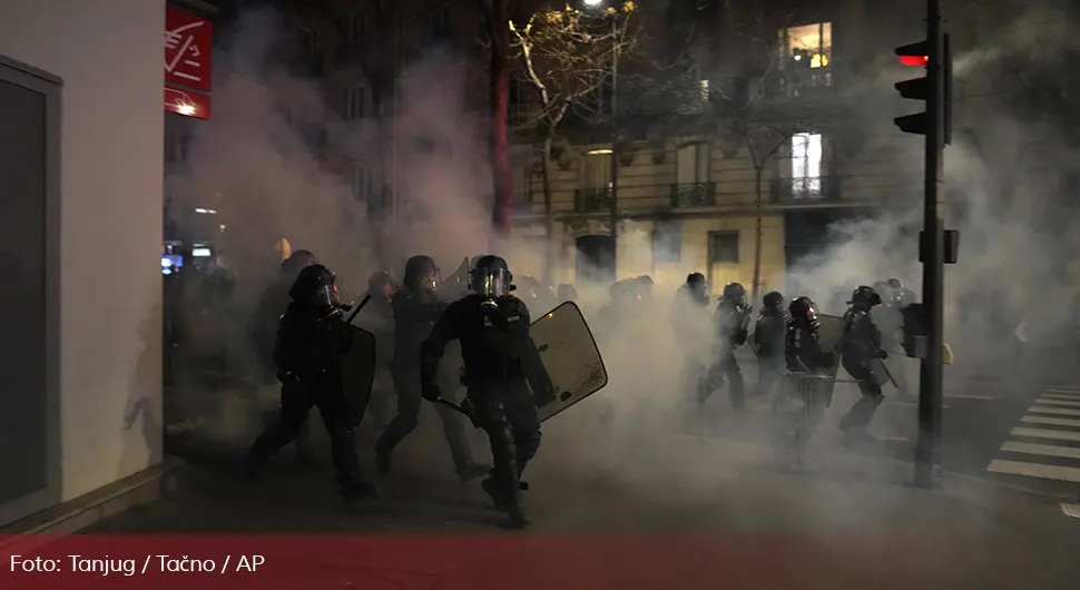 francuska pariz protesti.webp